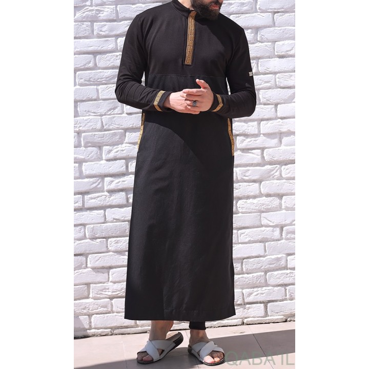 Qamis Long Eminence - Schwarz mit Goldstickerei - Qabail