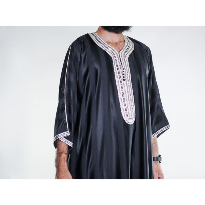 Gandoura marocaine Jawhara - Noir / Broderie Blanche